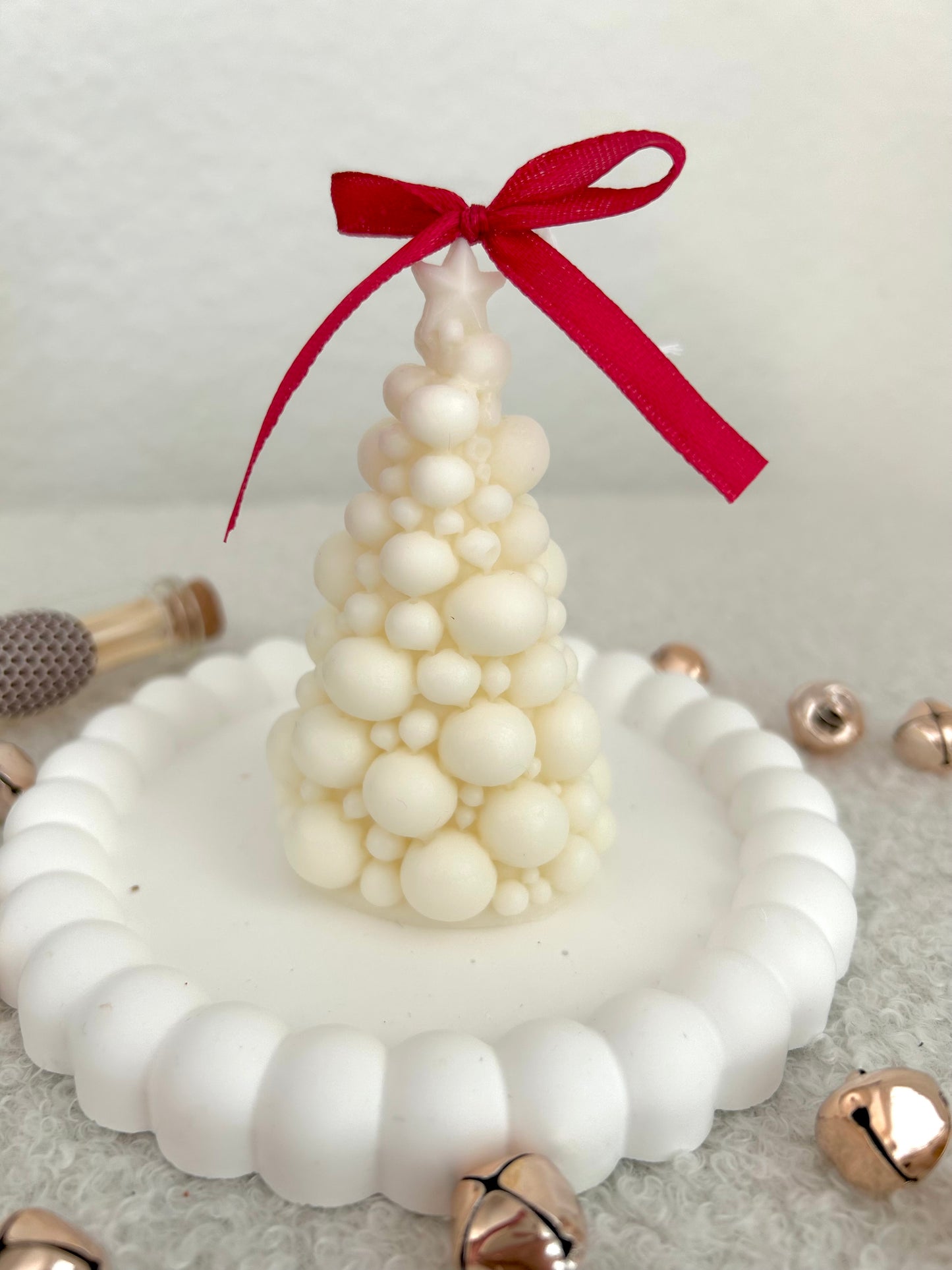 Weihnachtsbaum Kerze mit Kugeln