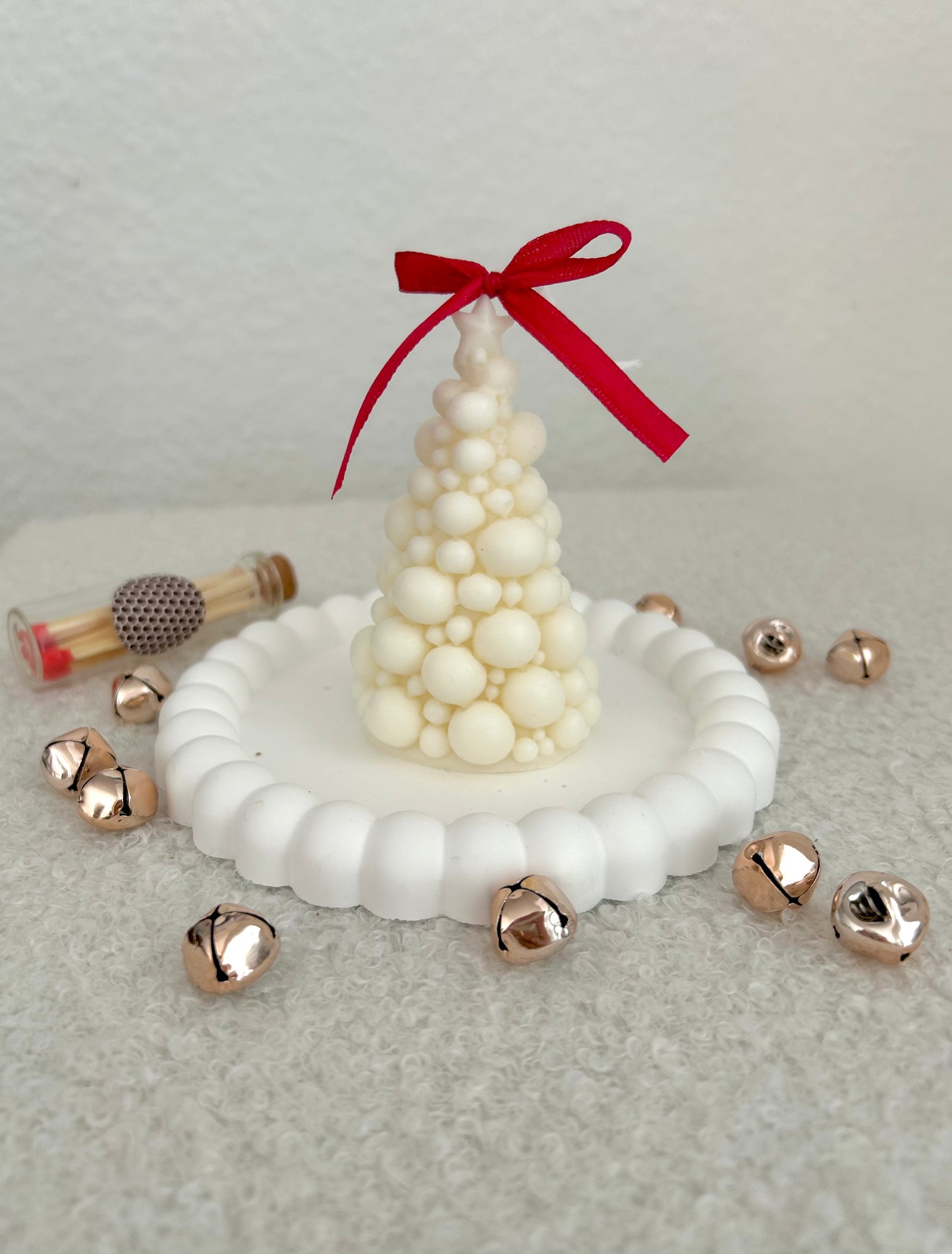 Weihnachtsbaum Kerze mit Kugeln